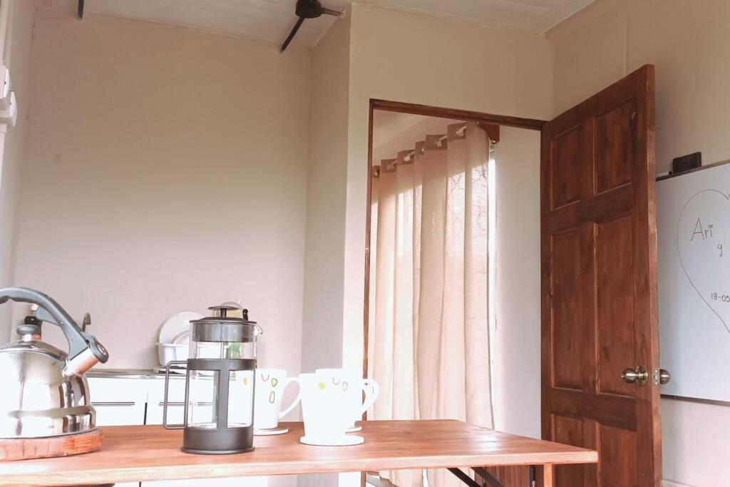 Epimoni Apartment Poas Bagian luar foto