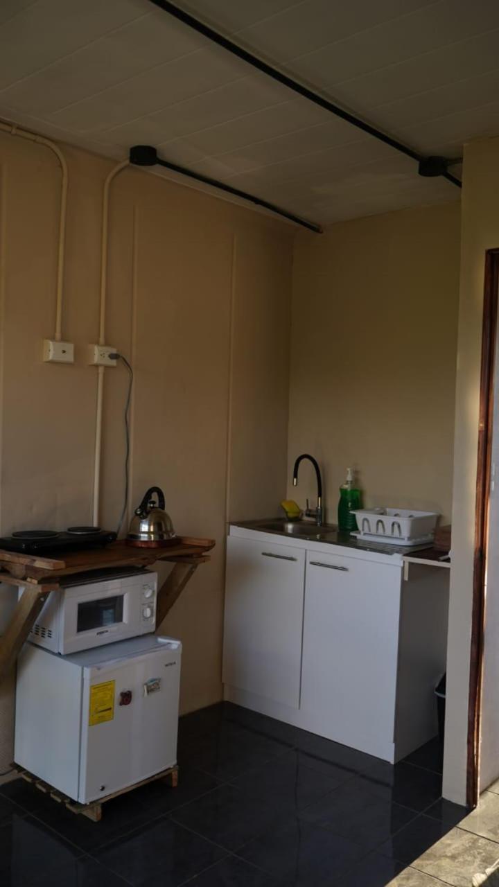 Epimoni Apartment Poas Bagian luar foto